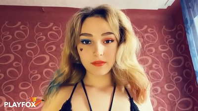 Магичне наочаре за виртуелну стварност дале су ми секс са Харли Квин