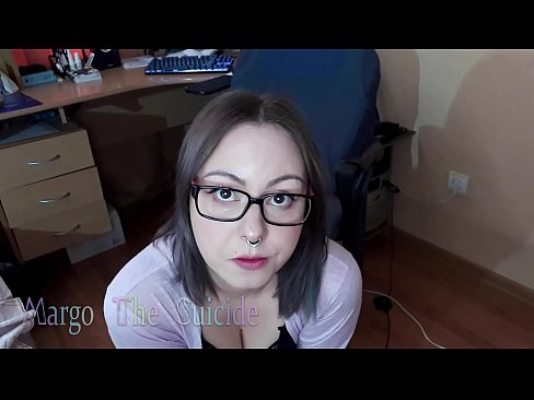❤️ Секси девојка са наочарима дубоко сише дилдо на камери Руски порно код нас ☑
